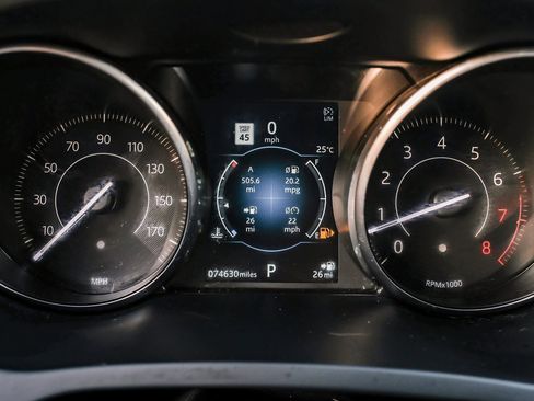 Used 2019 Jaguar E-PACE S image 21