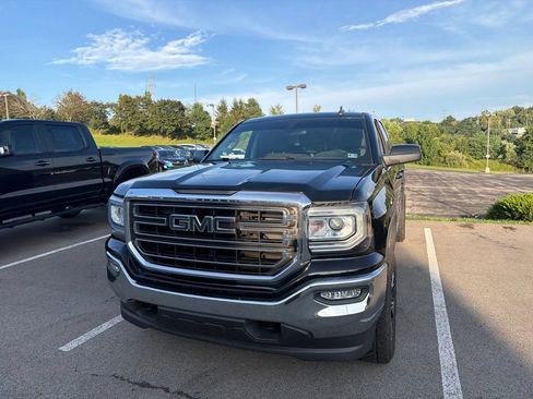 Used 2019 GMC Sierra 1500 SLE w/ SLE Value Package AWD/4WD image 8