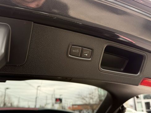 Used 2022 Porsche Macan image 39