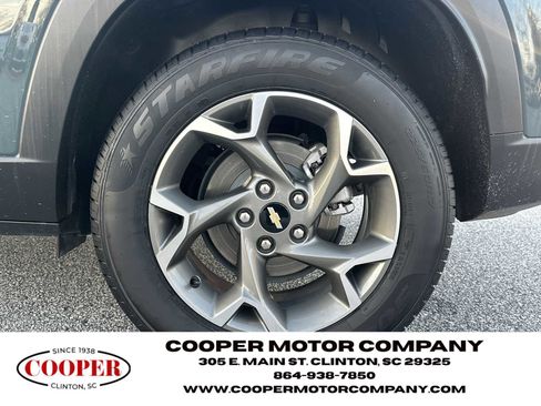 Used 2025 Chevrolet Trax LT image 19