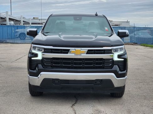 Used 2025 Chevrolet Silverado 1500 LT AWD/4WD image 2