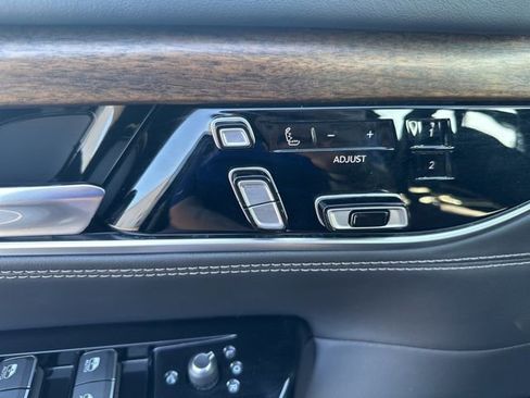 Used 2023 Jeep Grand Wagoneer Series II w/ Flexible Seating Group AWD/4WD image 47