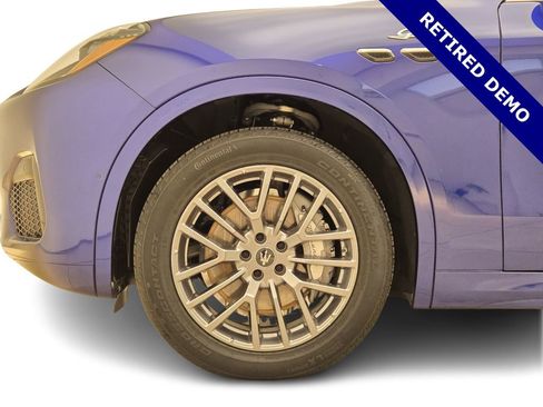 Certified 2024 Maserati Grecale GT image 12