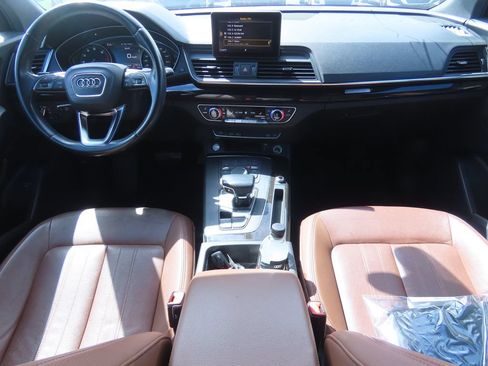 Used 2019 Audi Q5 2.0T Premium w/ Convenience Package AWD/4WD image 7