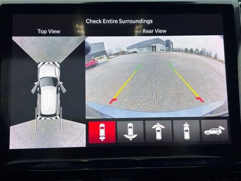 Used 2023 Jeep Grand Cherokee L Limited w/ Luxury Tech Group II image 24