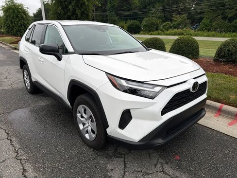 Used 2025 Toyota RAV4 LE FWD image 7