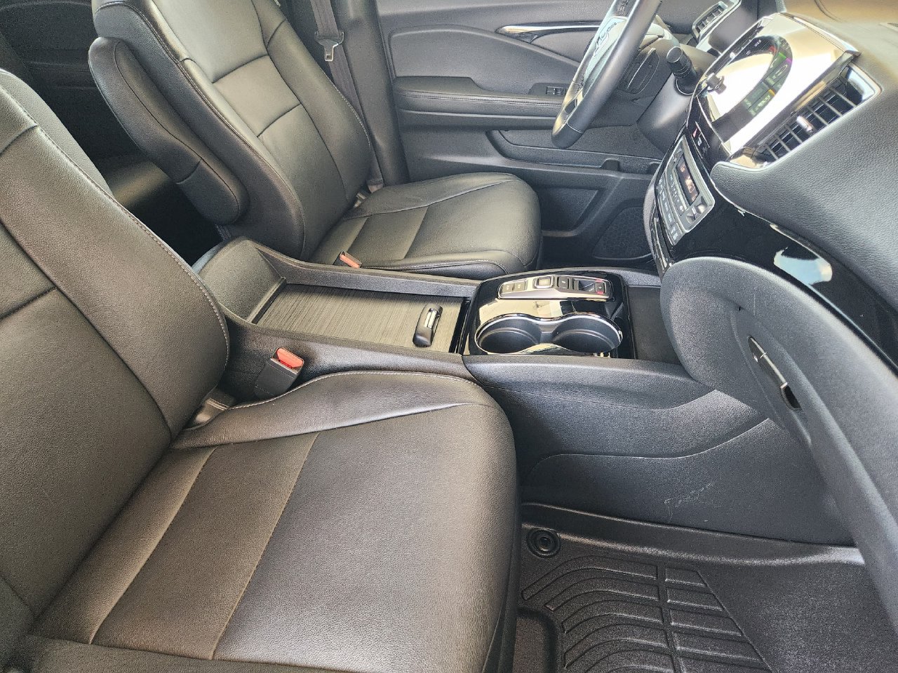 Certified 2022 Honda Pilot Touring image 13