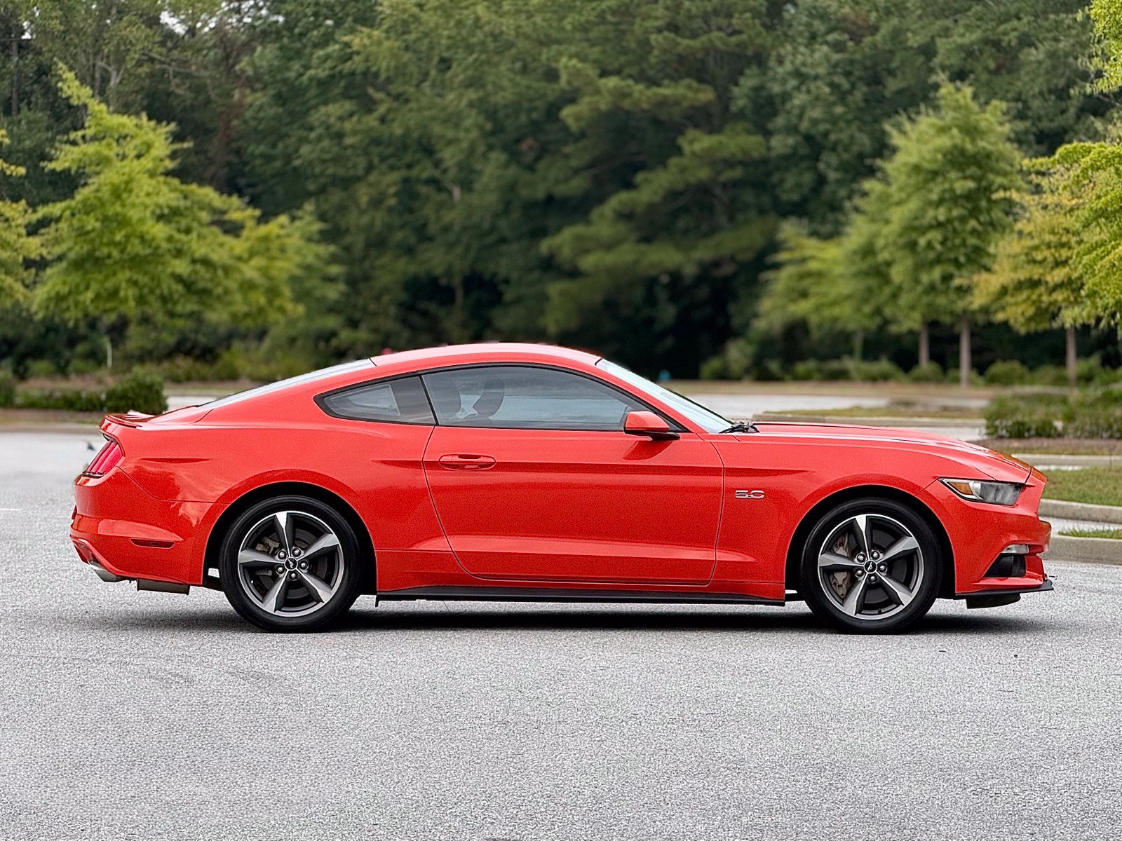 Used 2016 Ford Mustang GT RWD image 12