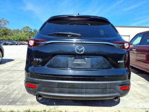 Used 2018 MAZDA CX-9 Touring w/ Touring Premium Package image 5
