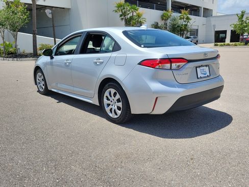 Used 2024 Toyota Corolla LE FWD image 4