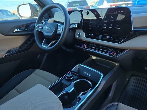 New 2026 Chevrolet Equinox ACTIV image 17