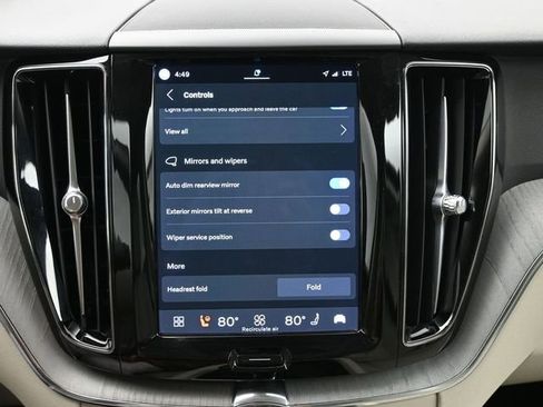 Used 2023 Volvo XC60 B5 Plus w/ Climate Package image 18