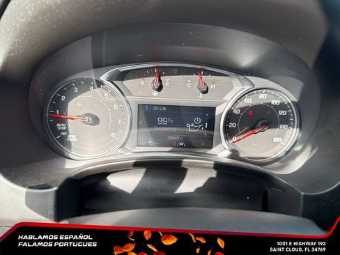 Used 2024 GMC Terrain SLE w/ Driver Convenience Package FWD image 9