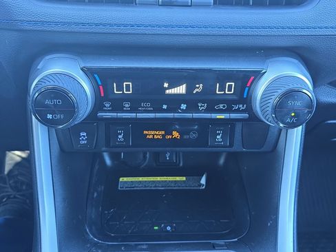 Used 2021 Toyota RAV4 XSE AWD/4WD image 27