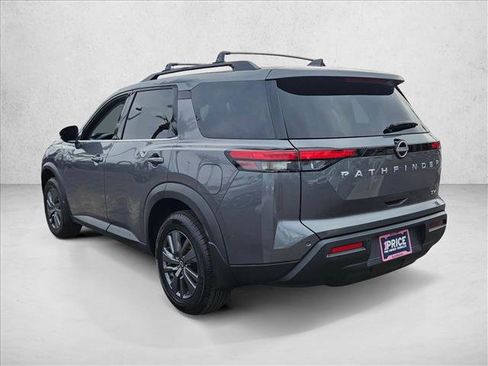 Certified 2024 Nissan Pathfinder SV image 8