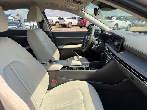 Used 2025 Hyundai Sonata SEL FWD image 40