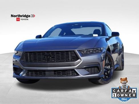 Used 2025 Ford Mustang Premium RWD image 1