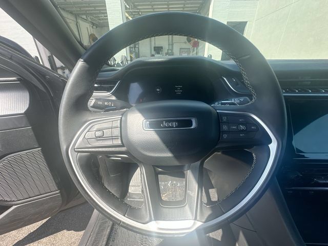 Certified 2023 Jeep Grand Cherokee L Laredo AWD/4WD image 16