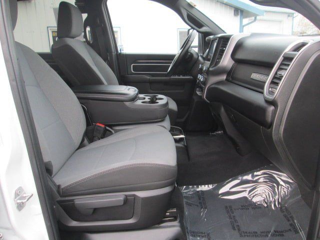 Used 2024 RAM 2500 Big Horn AWD/4WD image 17