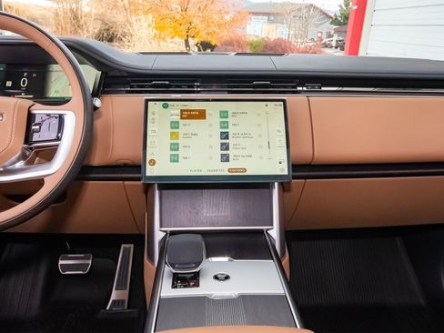 New 2025 Land Rover Range Rover Autobiography image 24