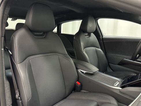 Used 2024 Lucid Air Touring image 19