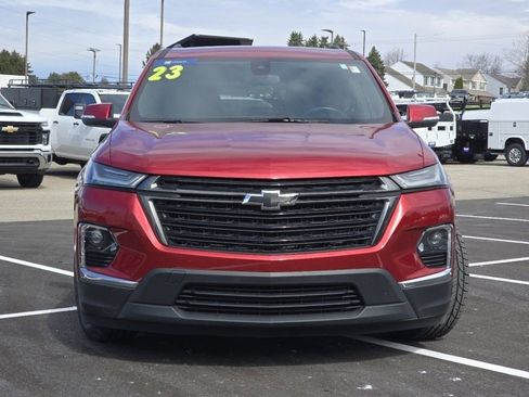 Used 2023 Chevrolet Traverse LT w/ Midnight/Sport Edition image 7