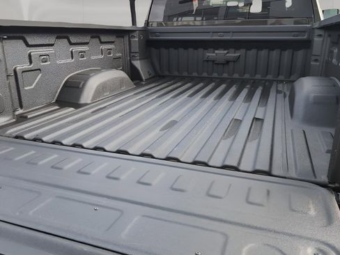 Used 2022 Chevrolet Silverado 2500 LTZ w/ Z71 Off-Road Package image 29