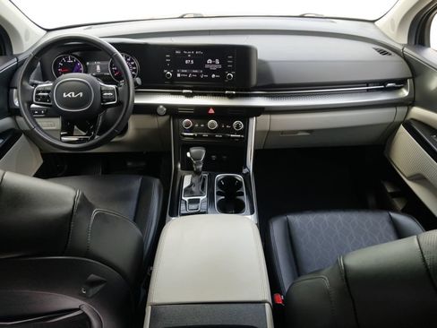 Used 2024 Kia Carnival LX FWD image 20