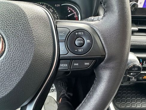 Used 2023 Toyota RAV4 XLE Premium AWD/4WD image 4