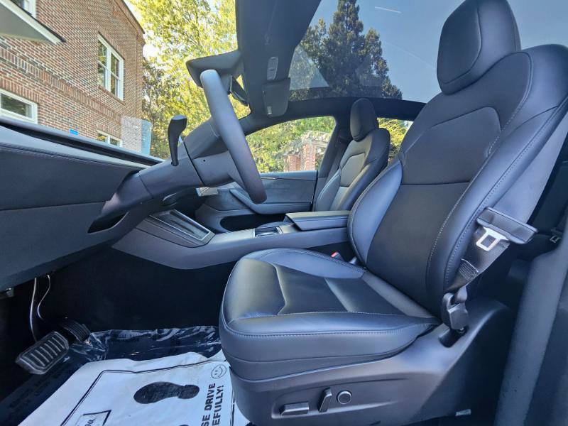 Used 2026 Tesla Model Y AWD image 38