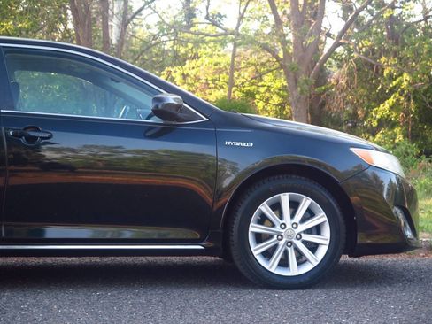 Used 2012 Toyota Camry XLE w/ Convenience Pkg FWD image 26