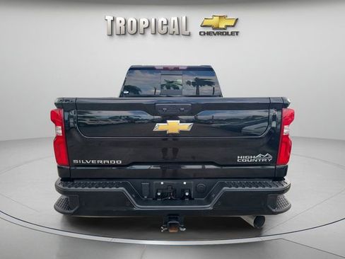 Used 2023 Chevrolet Silverado 2500 High Country w/ Z71 Off-Road Package image 4