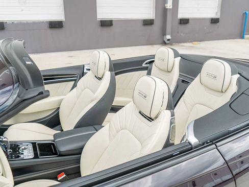 Used 2024 Bentley Continental GT V8 image 34