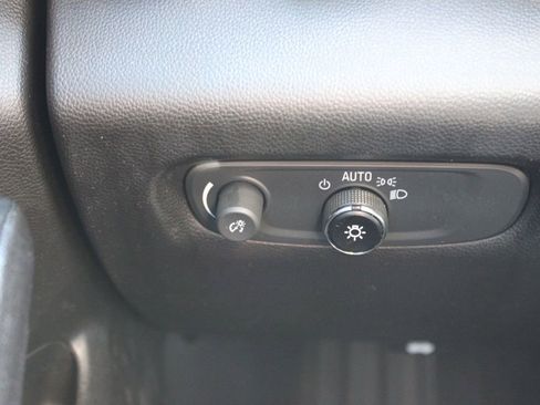 Used 2023 Chevrolet Traverse High Country AWD/4WD image 42