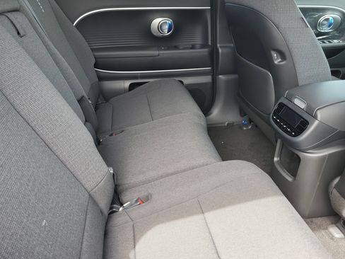 New 2026 Hyundai Ioniq 9 SE AWD/4WD image 18