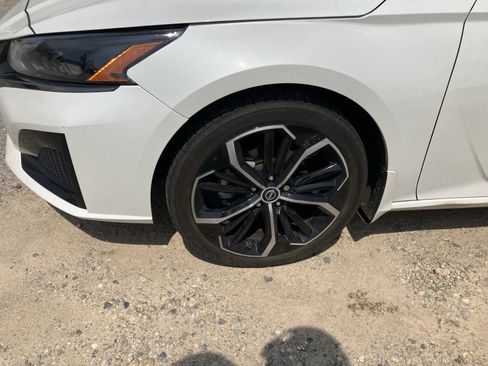 Used 2023 Nissan Altima 2.5 SR image 5