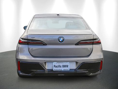 Used 2026 BMW 750e xDrive AWD/4WD image 5