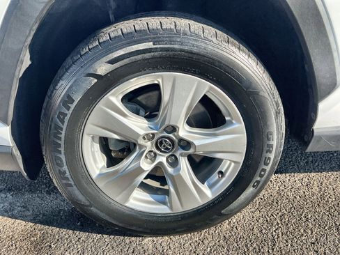 Used 2020 Toyota RAV4 XLE image 12