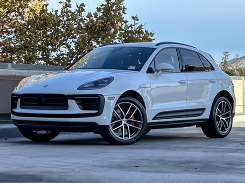New 2026 Porsche Macan S image 1