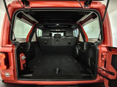 Used 2022 Jeep Wrangler Unlimited Sahara w/ LED Lighting Group image 25