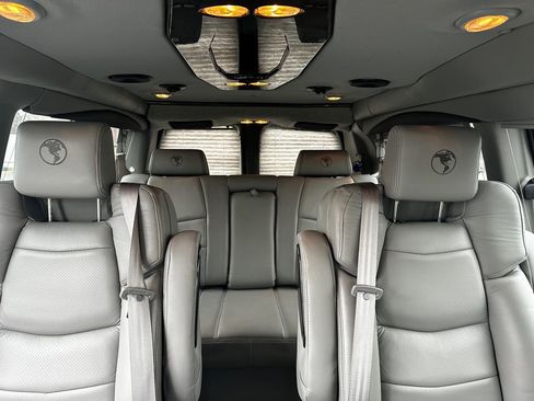 Used 2021 GMC Savana 2500 LS w/ Enhanced Convenience Package image 13