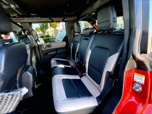 Used 2024 Ford Bronco Wildtrak image 20