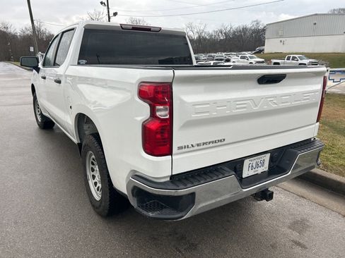 Used 2023 Chevrolet Silverado 1500 W/T w/ Z71 Off-Road Package image 4