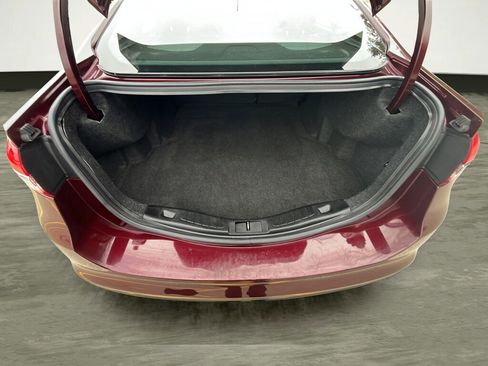 Used 2017 Ford Fusion SE w/ Fusion SE Technology Package image 18