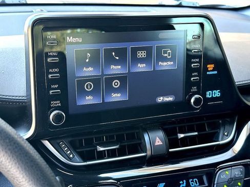 Used 2019 Toyota C-HR LE FWD image 14