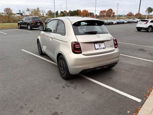 New 2025 FIAT 500 e image 8