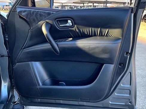 Used 2022 Nissan Armada Platinum w/ Captain's Chairs Package image 25