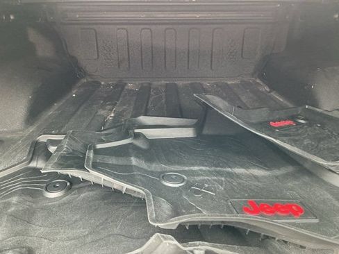 Used 2020 Jeep Gladiator Rubicon AWD/4WD image 21