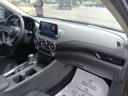 Used 2025 Nissan Sentra SV w/ Trunk Package FWD image 31