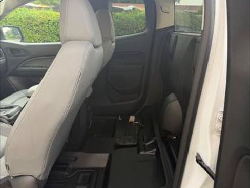 Used 2022 Chevrolet Colorado W/T w/ WT Convenience Package RWD image 22